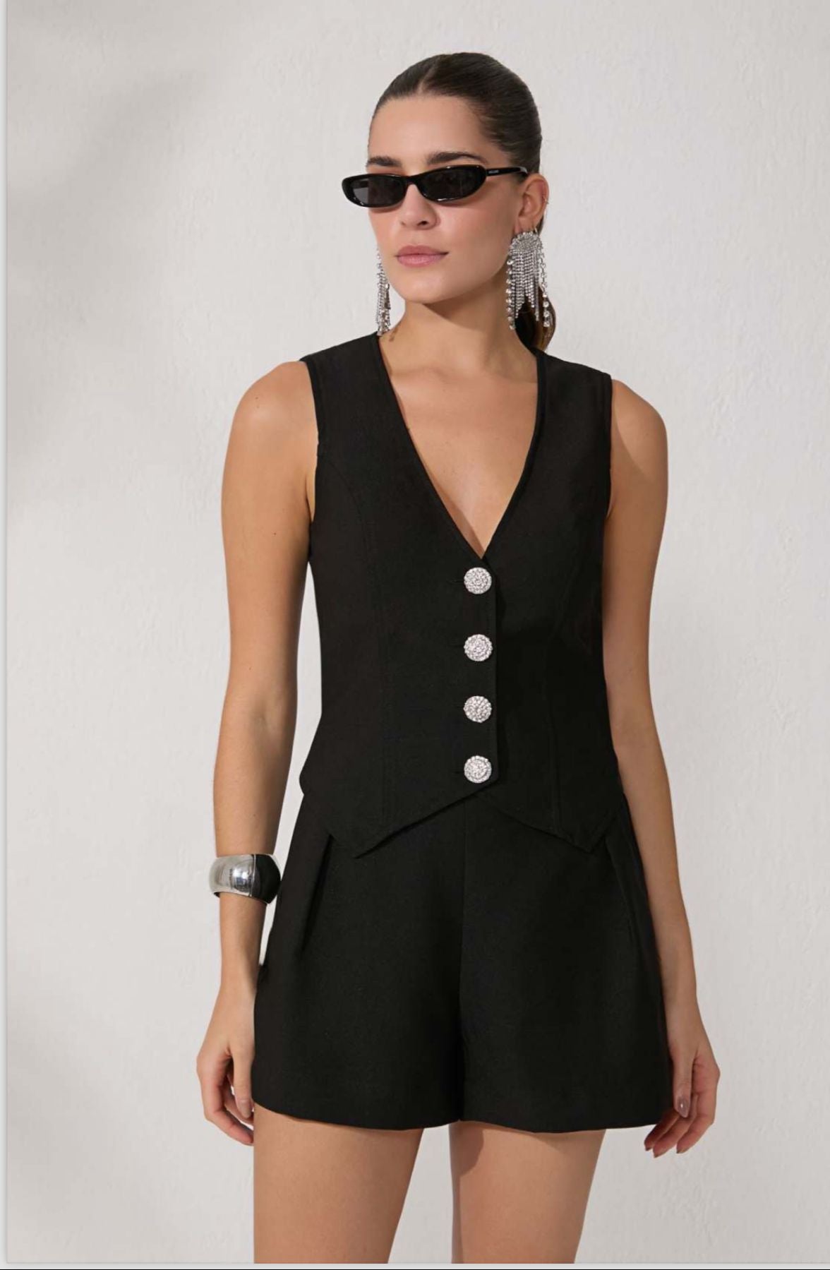 Lore - Short Crepe Style Vest Set