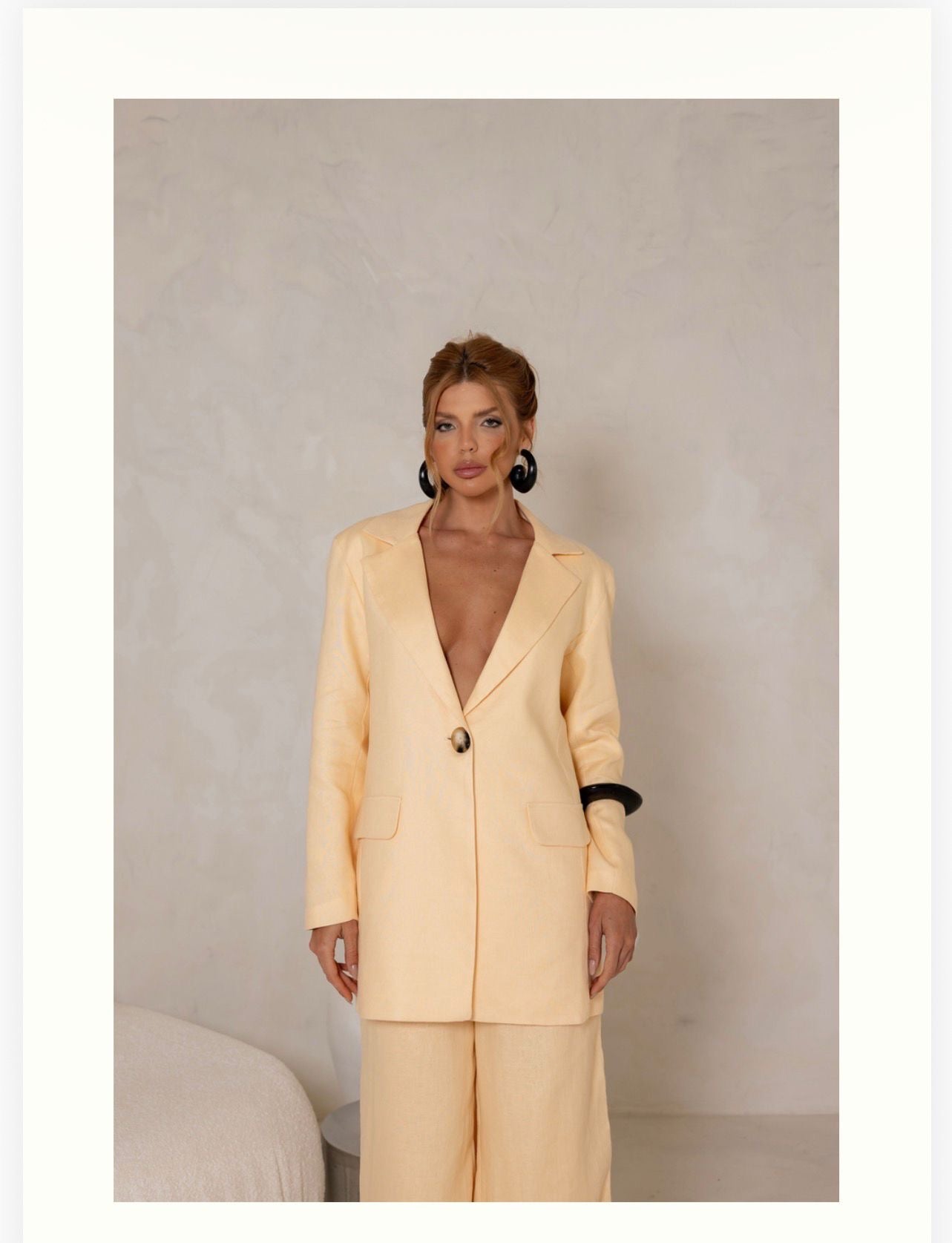 Closet Deluxe - Suit Set w/ Circle Buttons