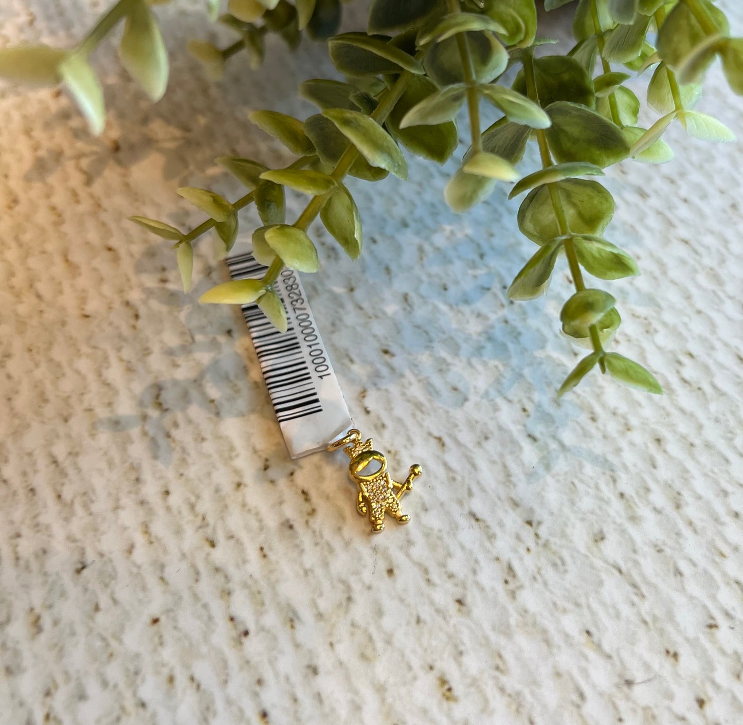 Nuria - Boys Pendant