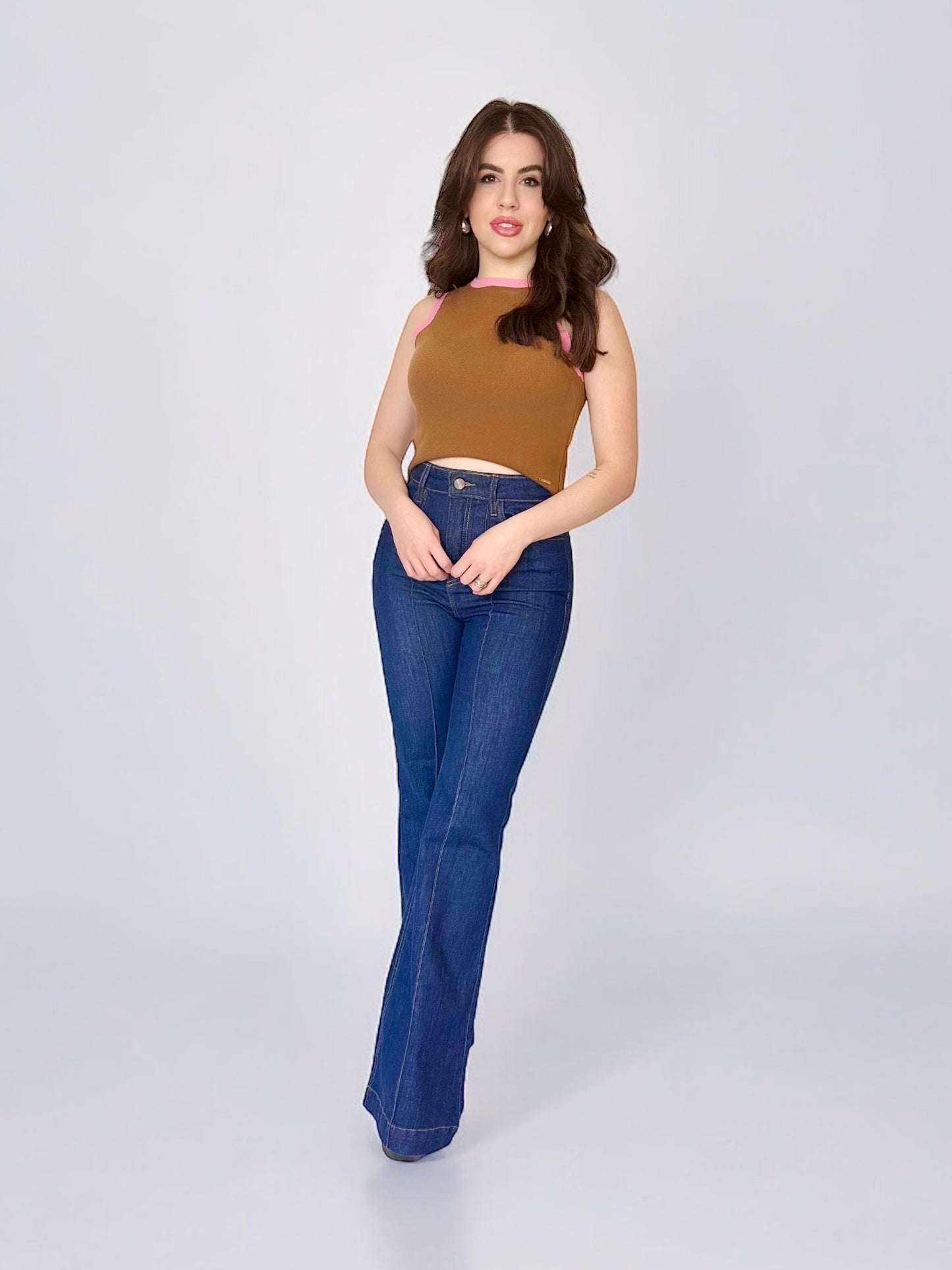 Isa Paes - Cropped Tricot Style