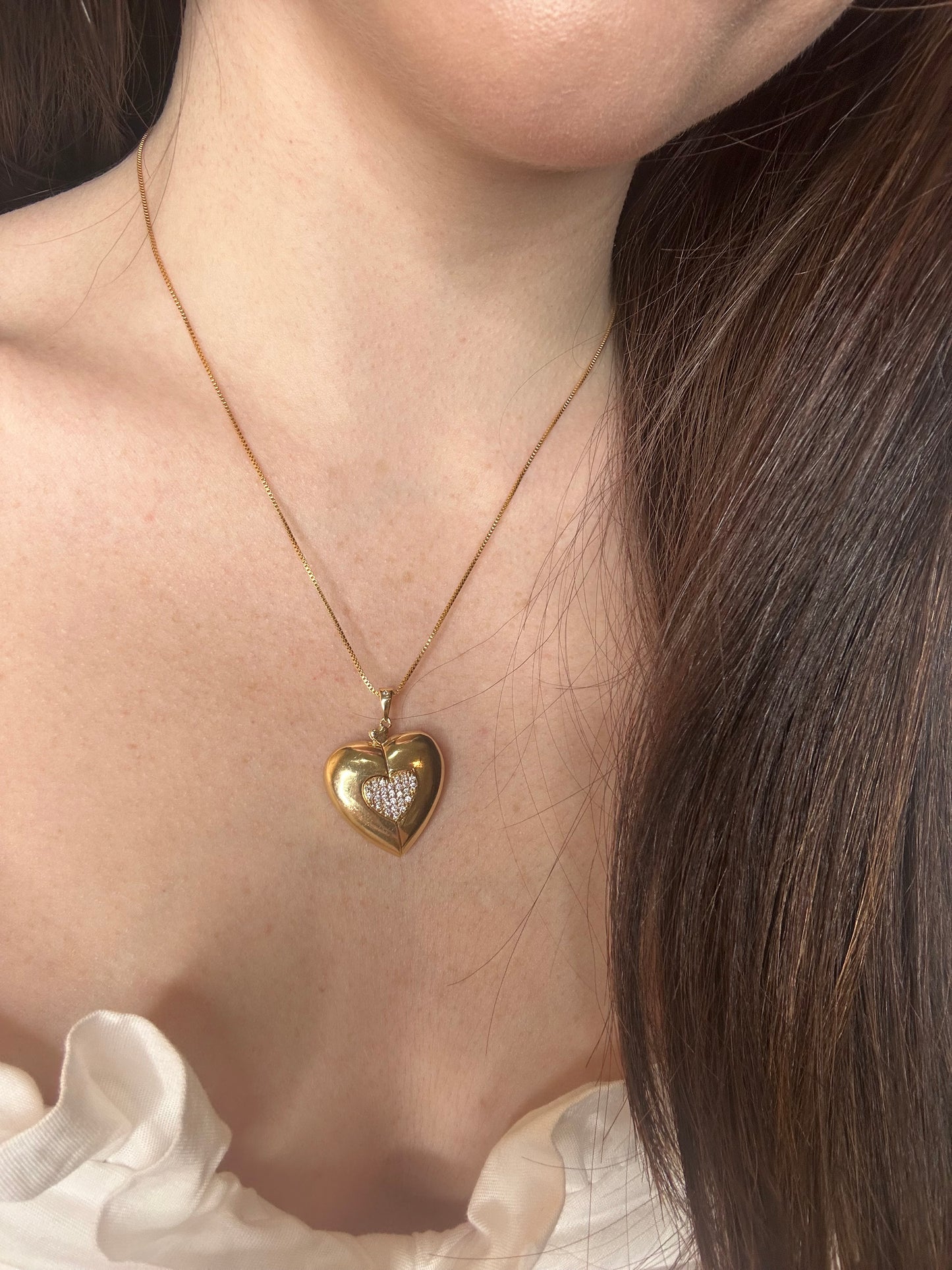 Nuria - Heart Necklace w/ Opening