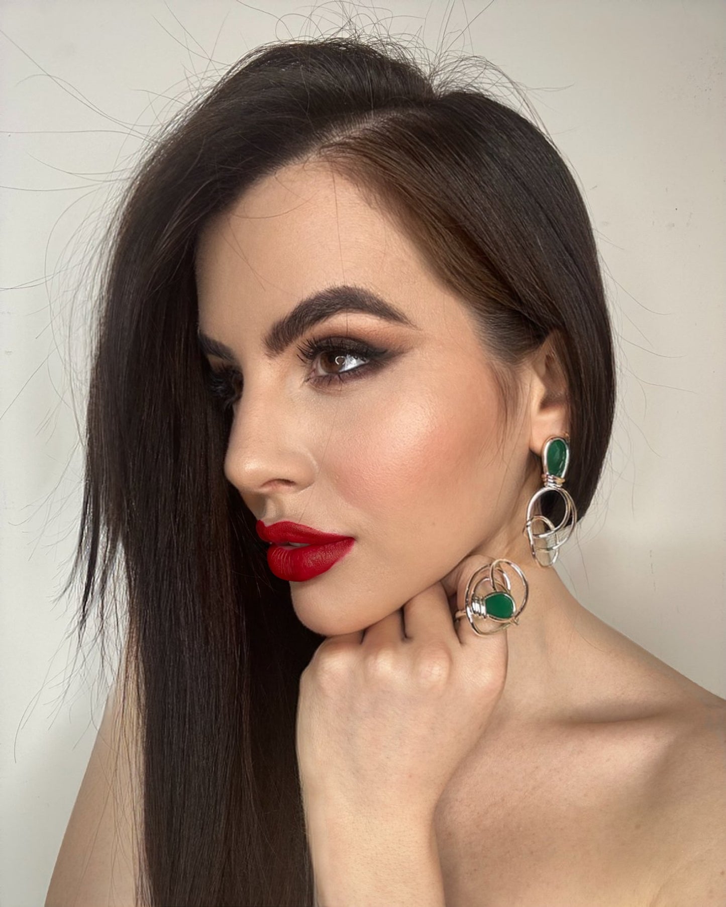 Nuria - Silver Ring and Earring Set With Green Stones