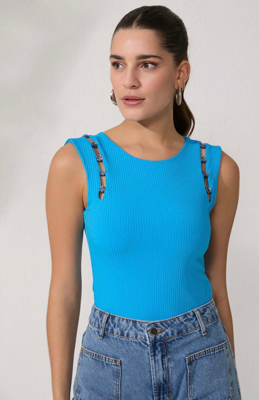 Lore - Ribbed Hollow Out Armhole Blouse