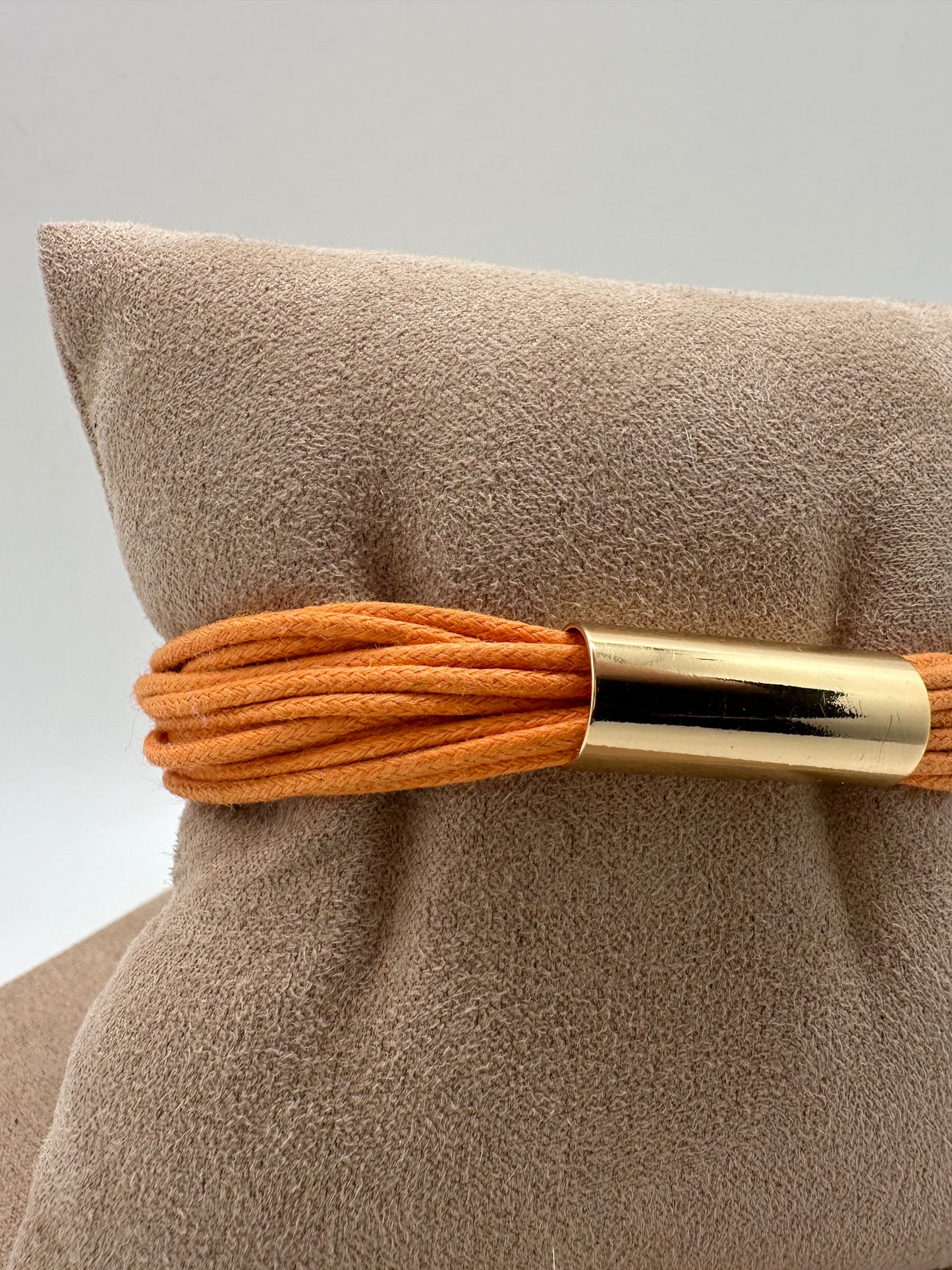 Nuria - Leather Bracelet with Gold