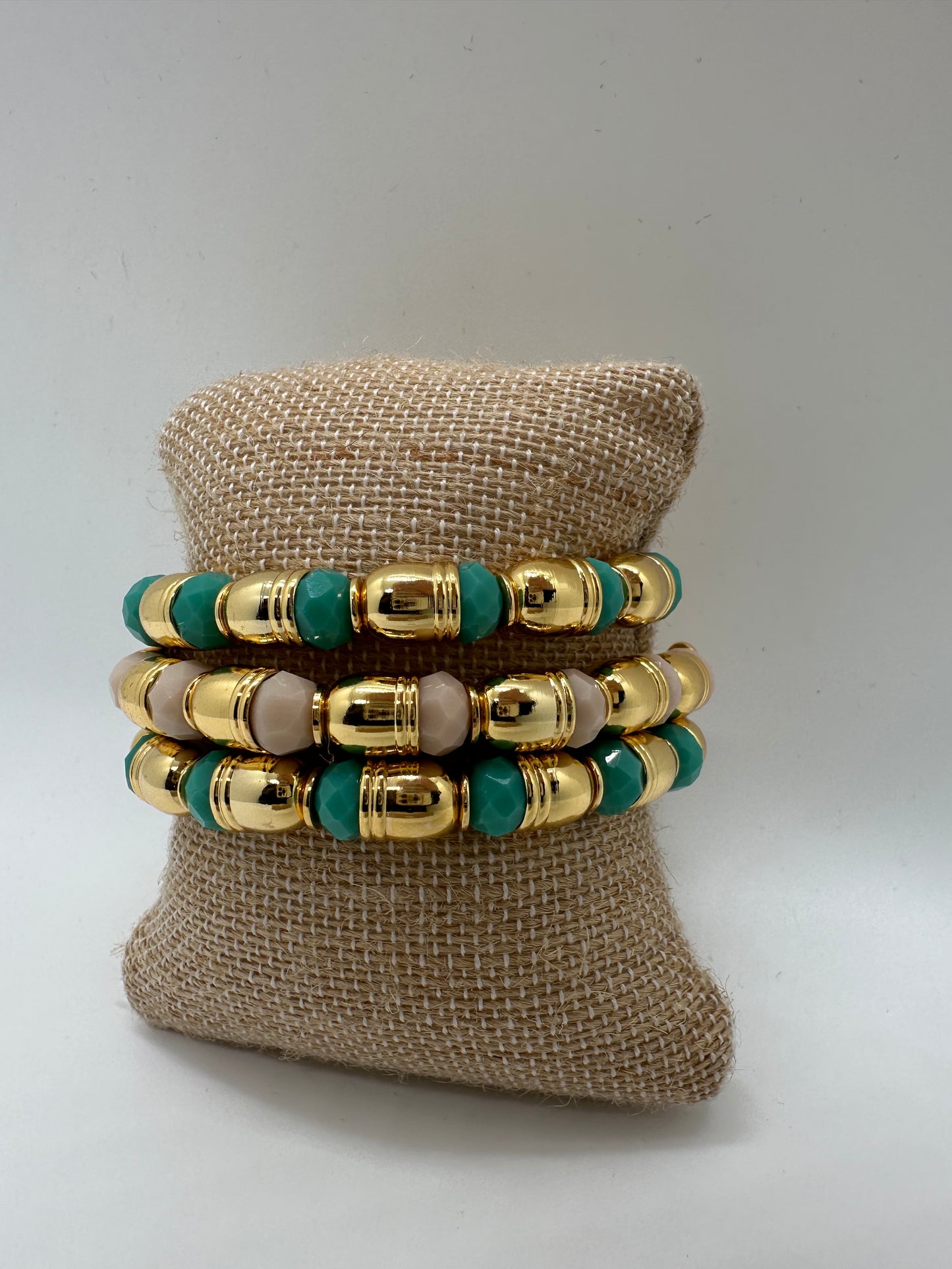 Nuria - Bracelet Intertwined with Gold and Beads