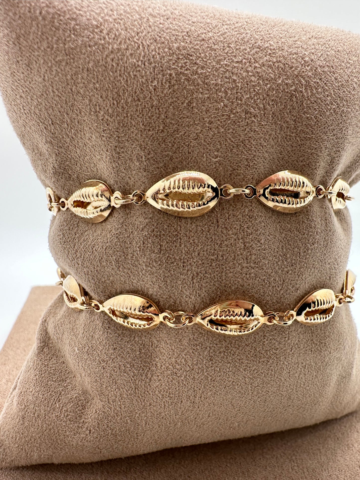 Nuria - Golden Shell Bracelet
