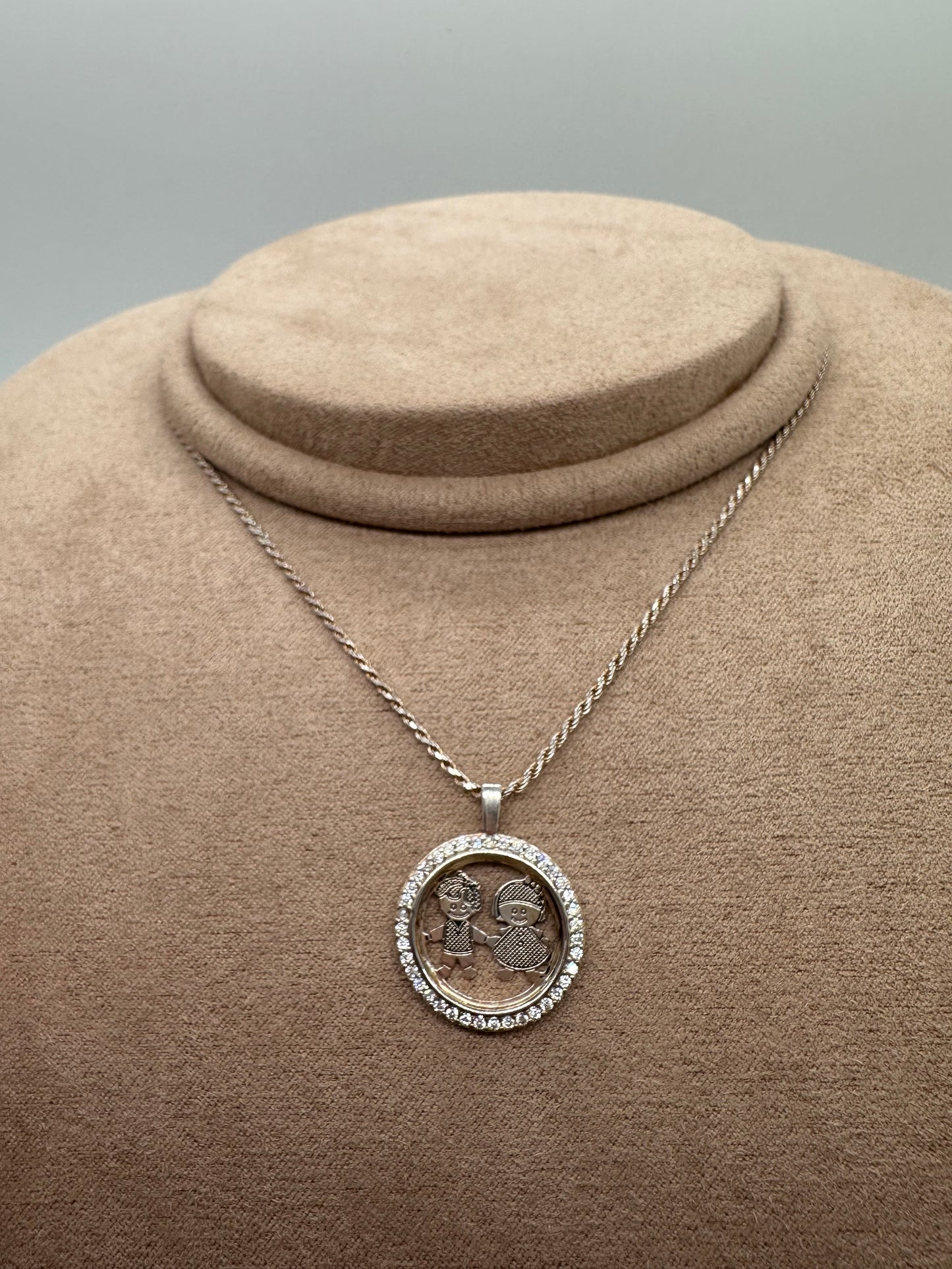 Nuria - Silver Mandala Sons Necklace