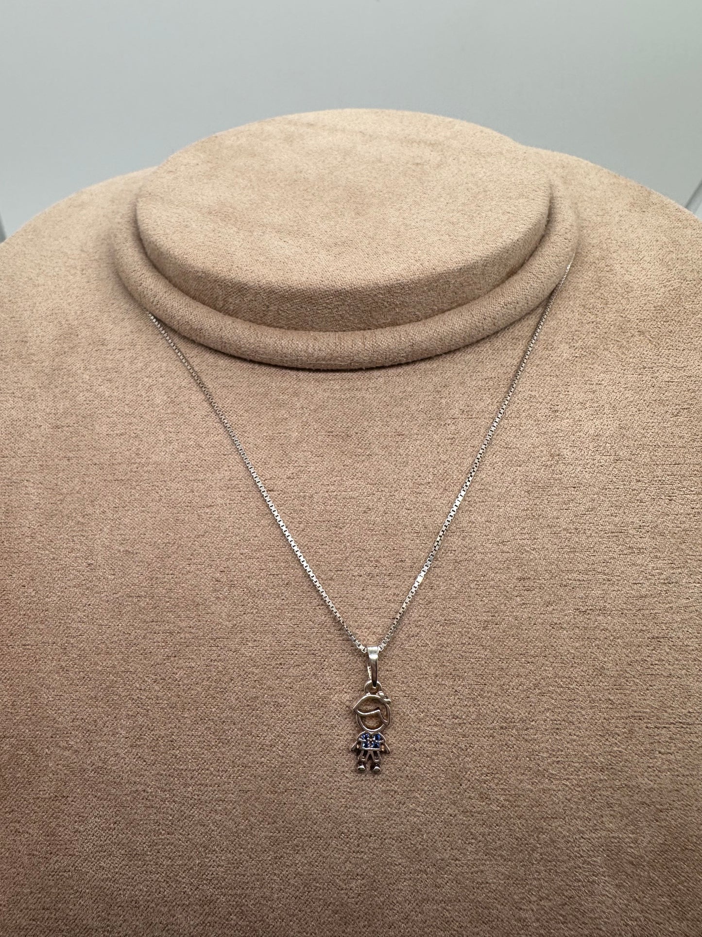 Nuria - Silver Pendant Necklace 1 Son
