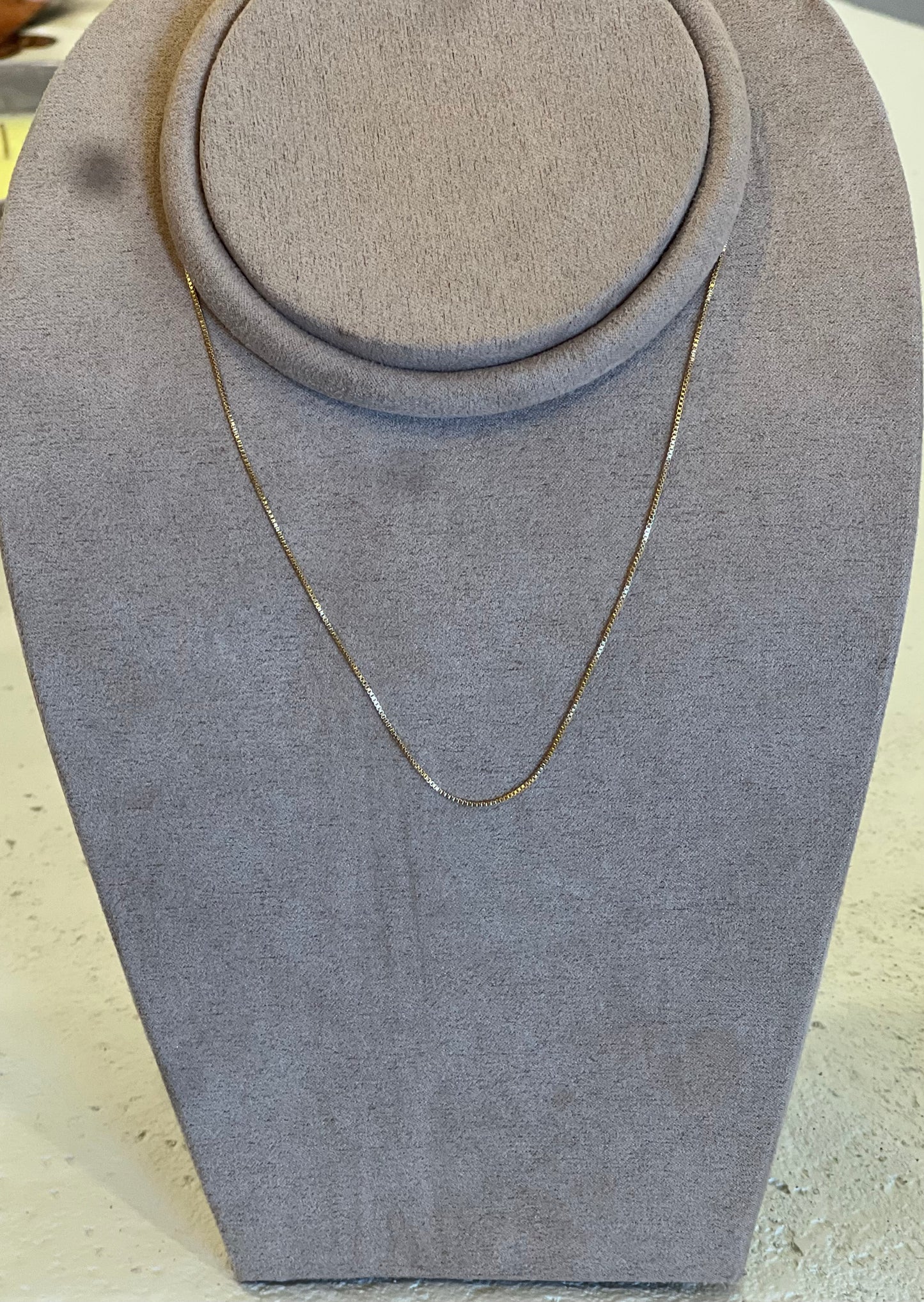 Nuria - Single Semi-Jewelry Necklace