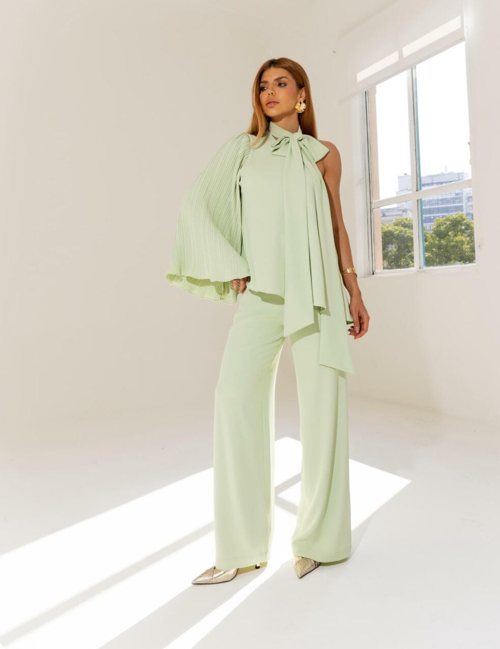 Closet Deluxe - Off-the-shoulder Blouse set
