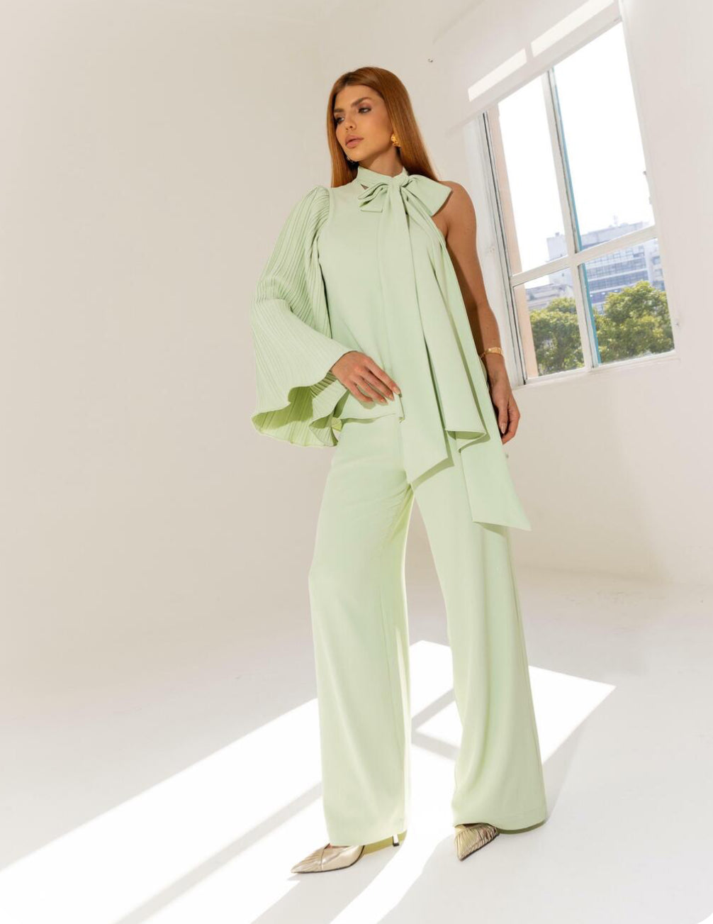 Closet Deluxe - Off-the-shoulder Blouse set