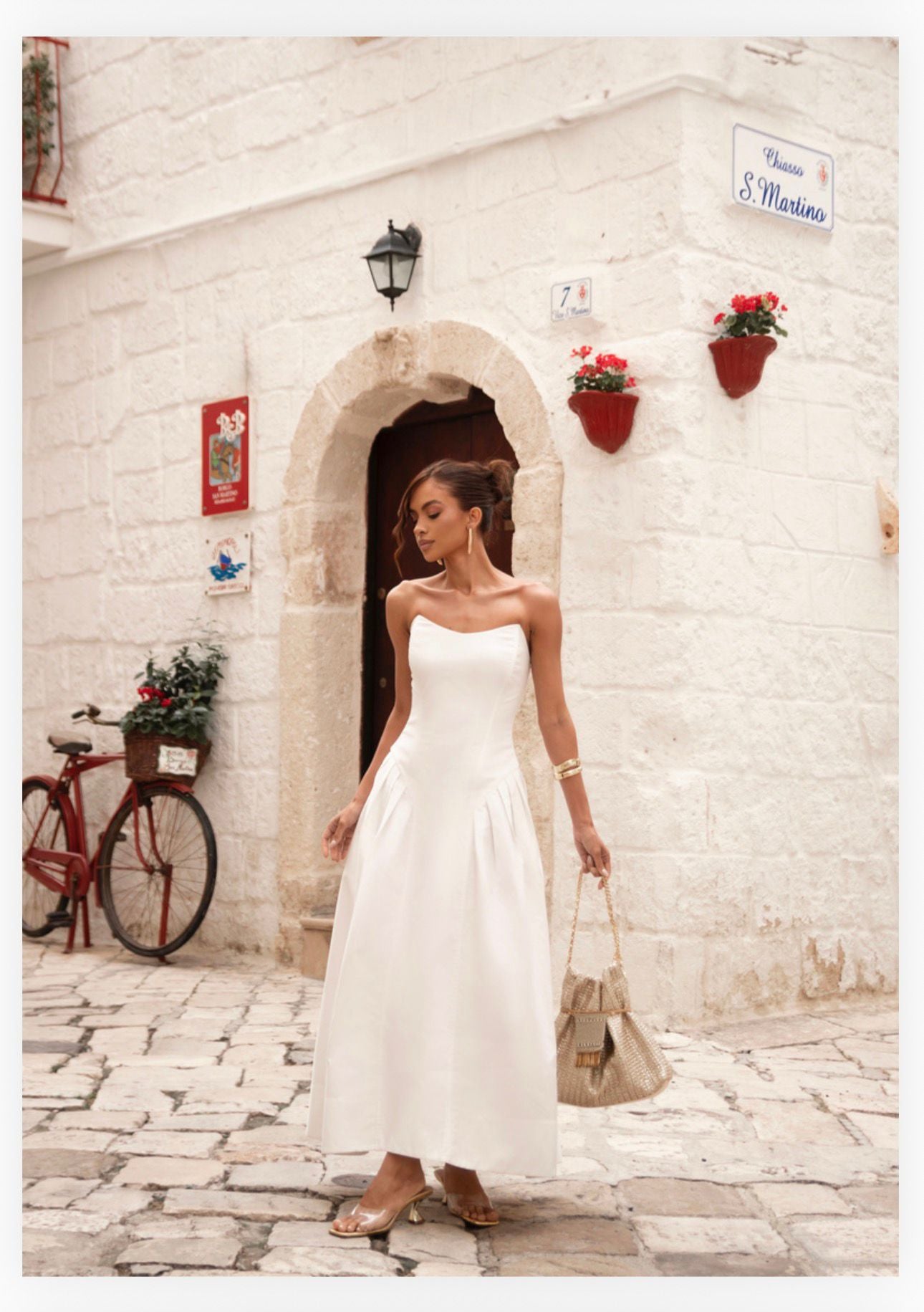 Closet Deluxe - V-shaped Corset Dress