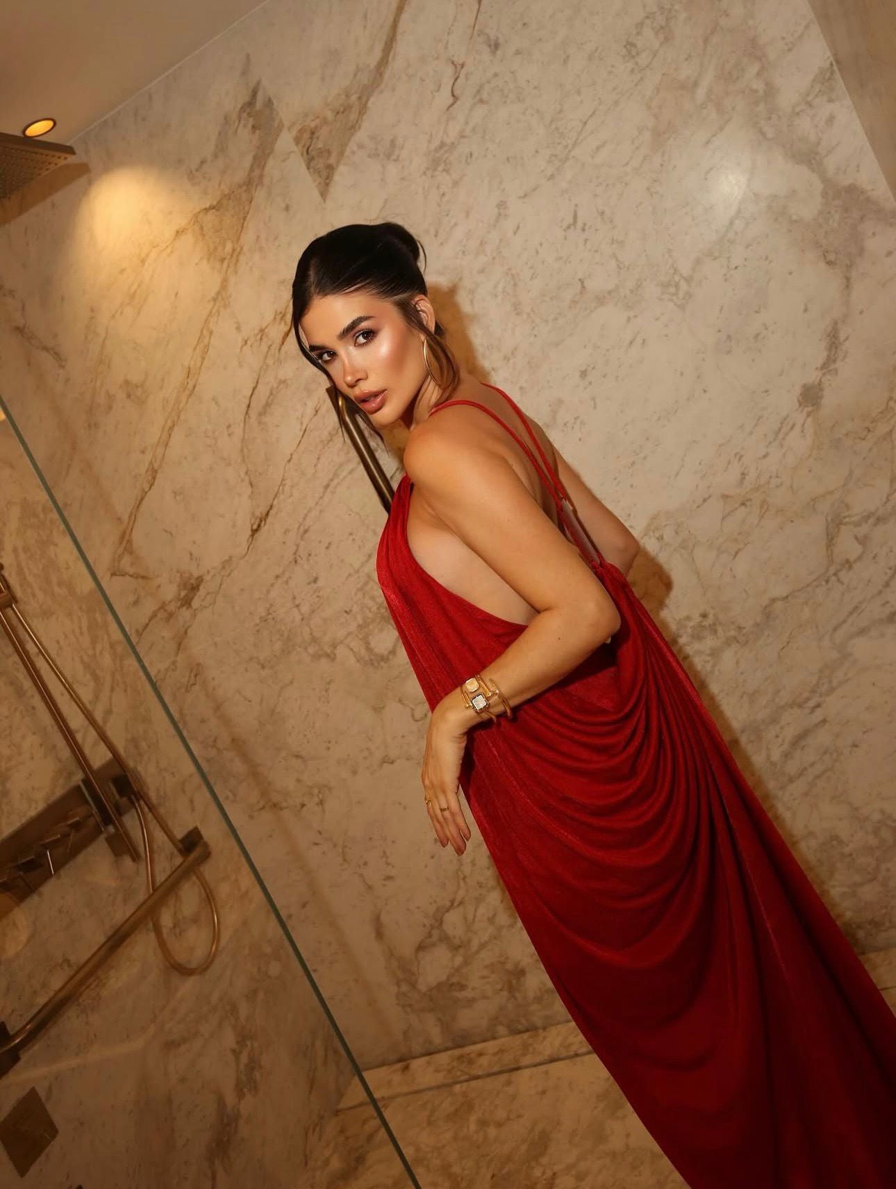 Closet Deluxe - Ruched Midi Dress