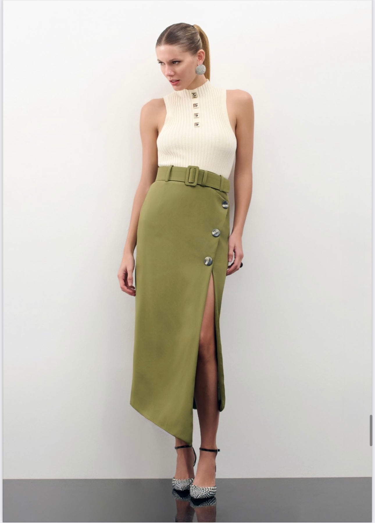 Lore - High Neck Knit Blouse