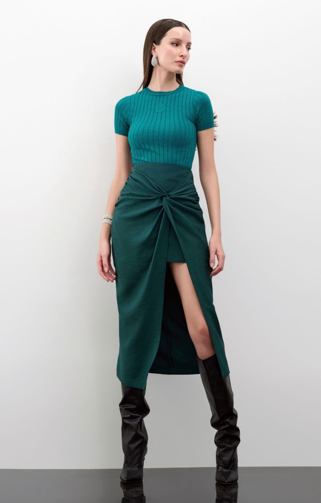 Lore - Knitted Blouse with Sleeves