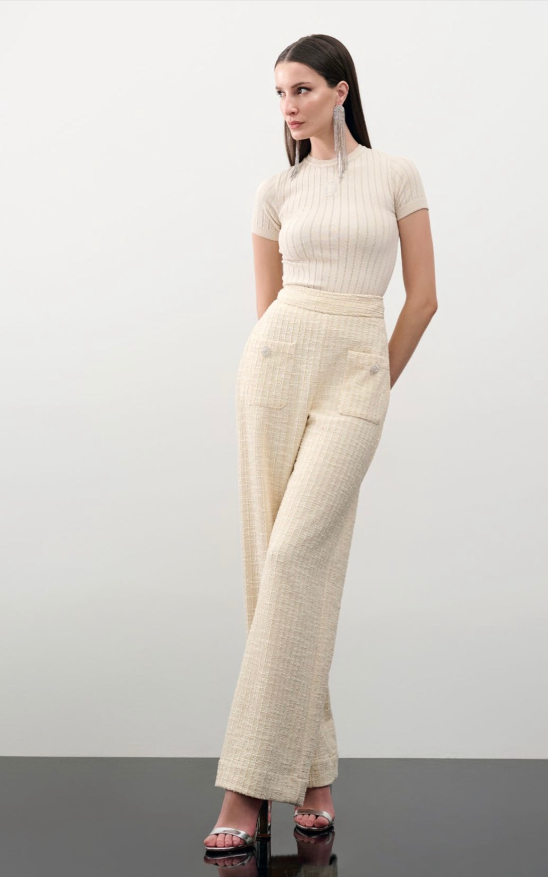 Lore - Knitted Blouse with Sleeves