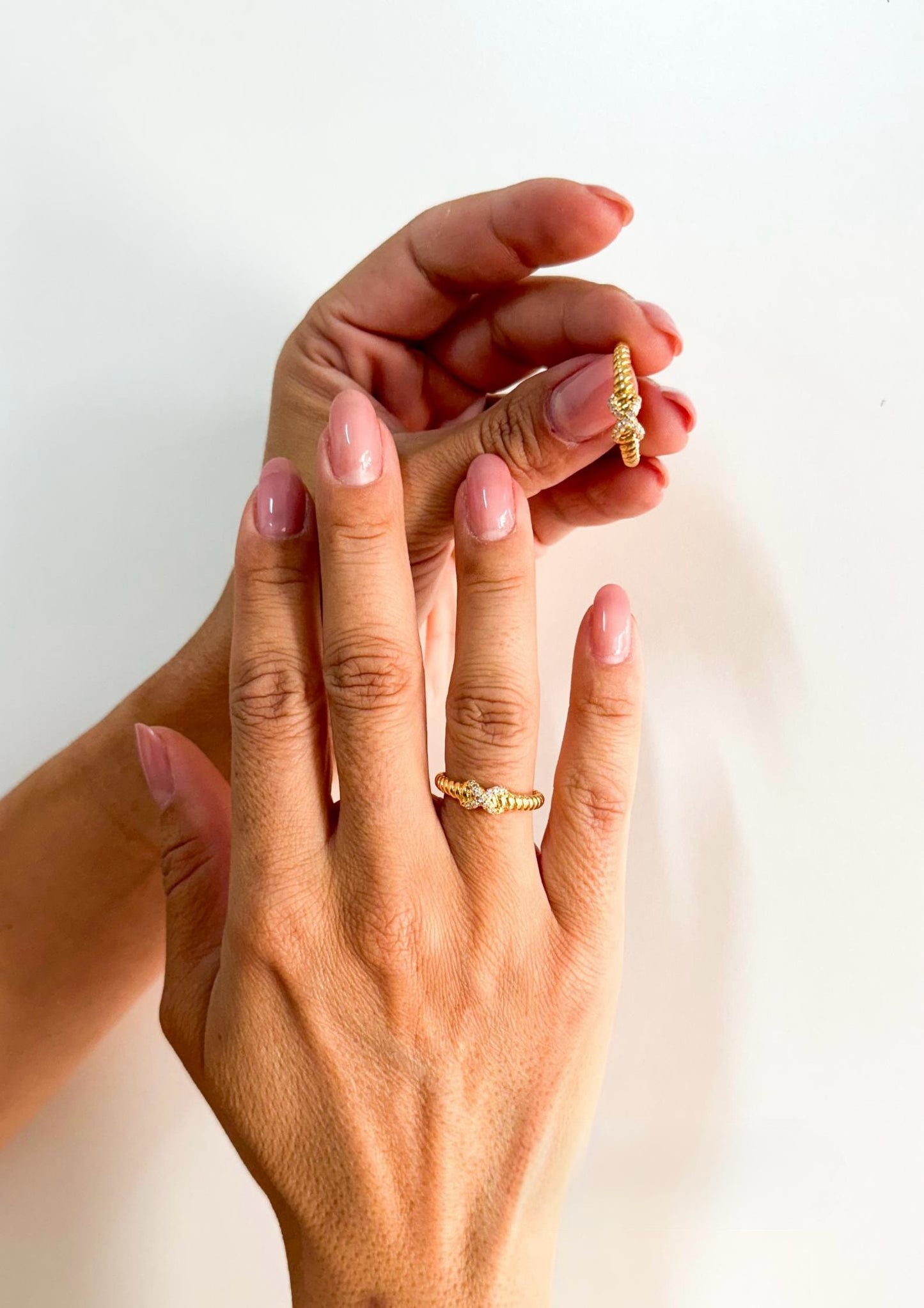 Nuria - Cross Detail Ring