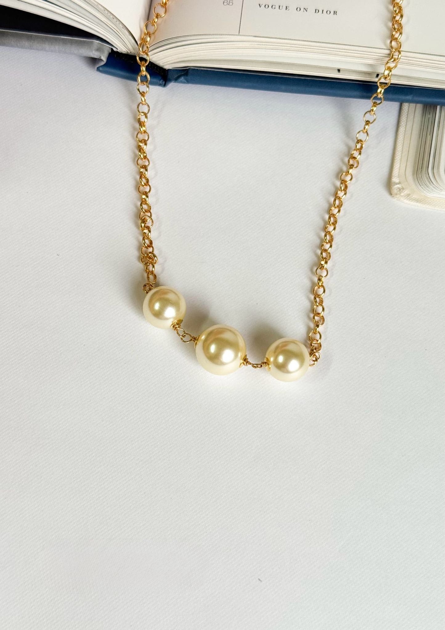Nuria - Pearl Chain and Bracelet Set