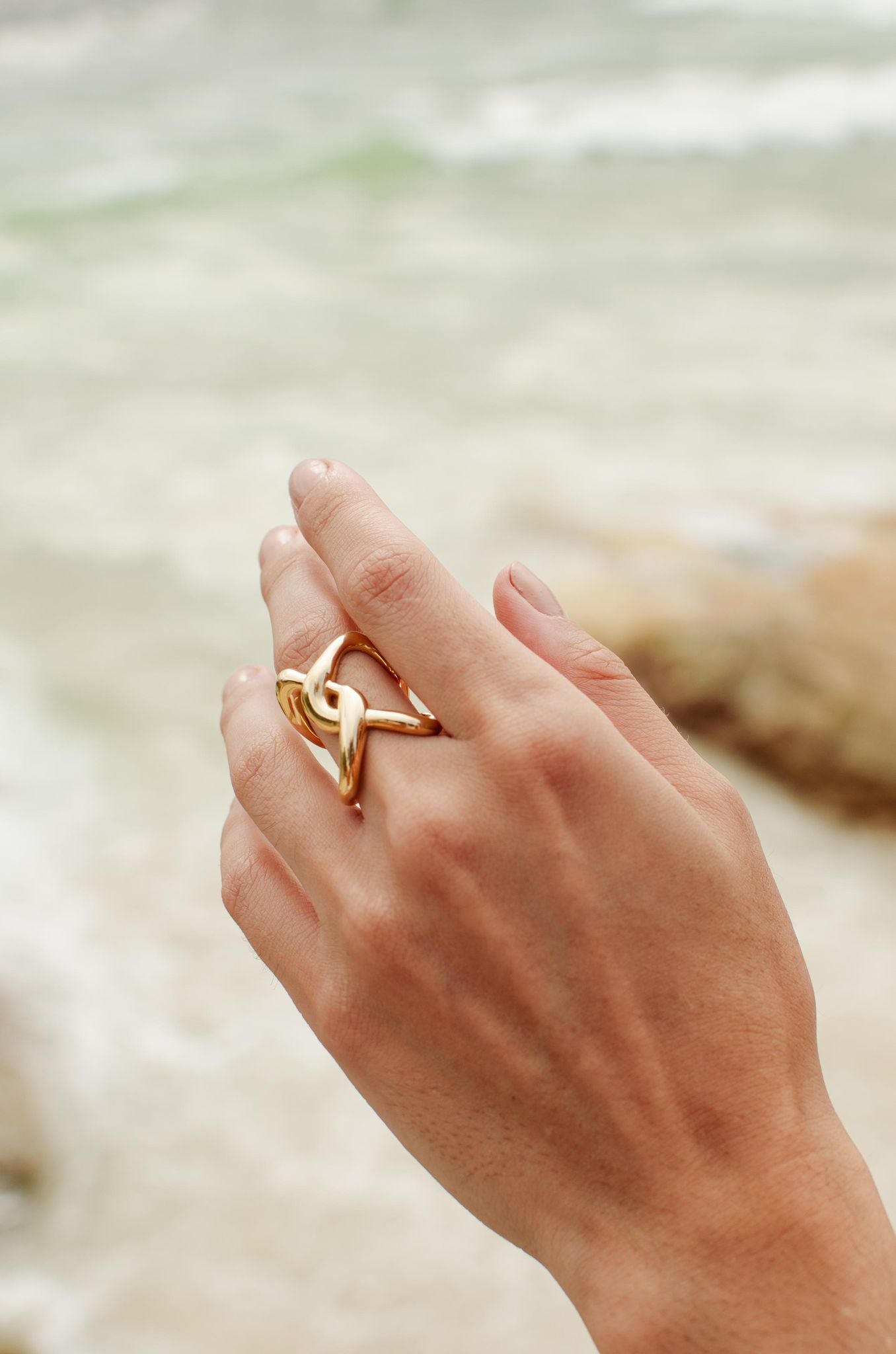 Nuria - Plain Organic Semi Jewelry Set