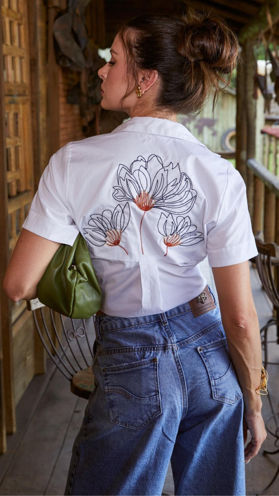 Contra Sensura - Embroidered Shirt