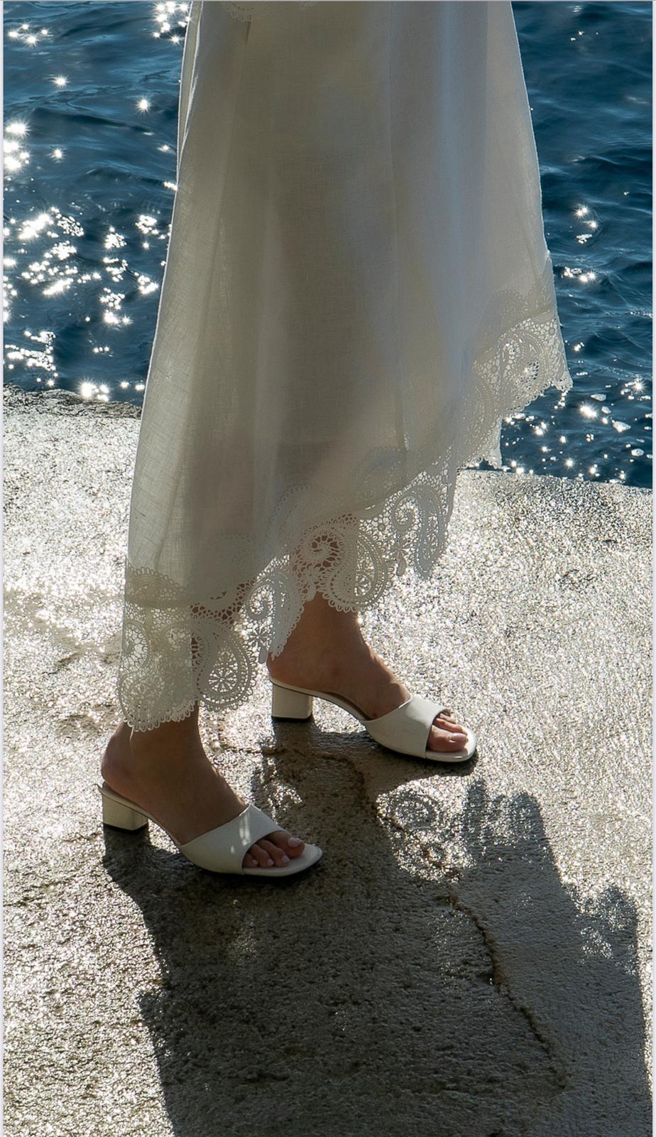 Anne Fernandes - Mid-Nesgas Skirt Set