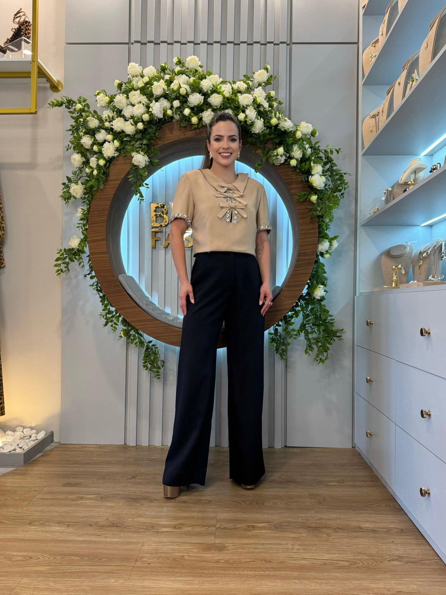 Lore - Crepe Lace Embroidery Blouse