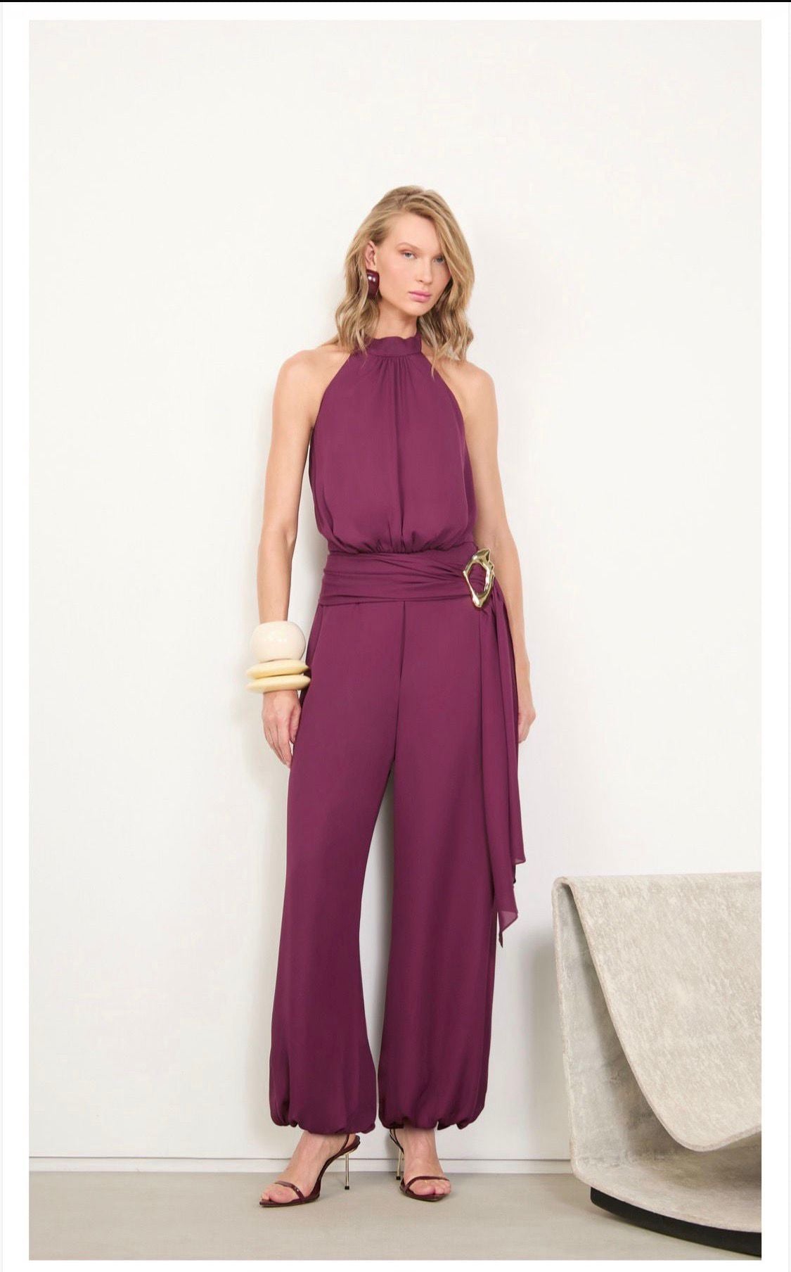 Isa Paes - Jumpsuit with Sash and Buckle