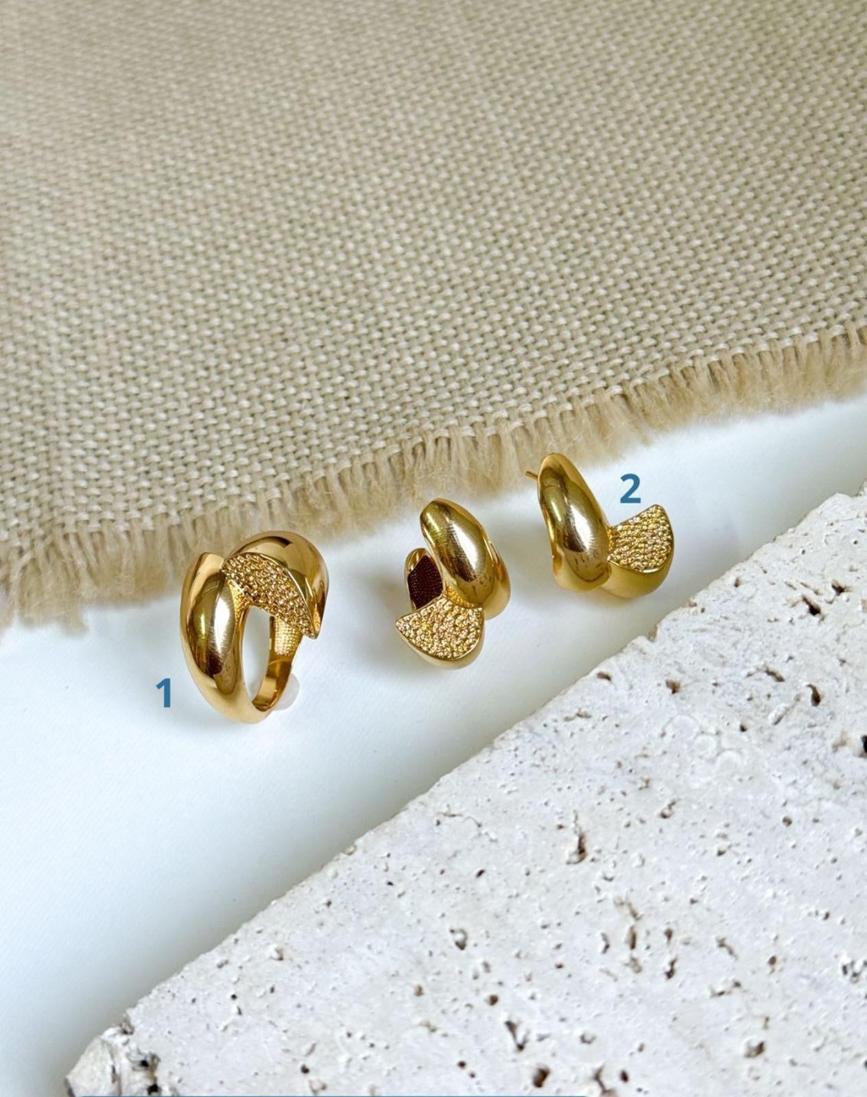 Nuria - Golden Half Shell Set