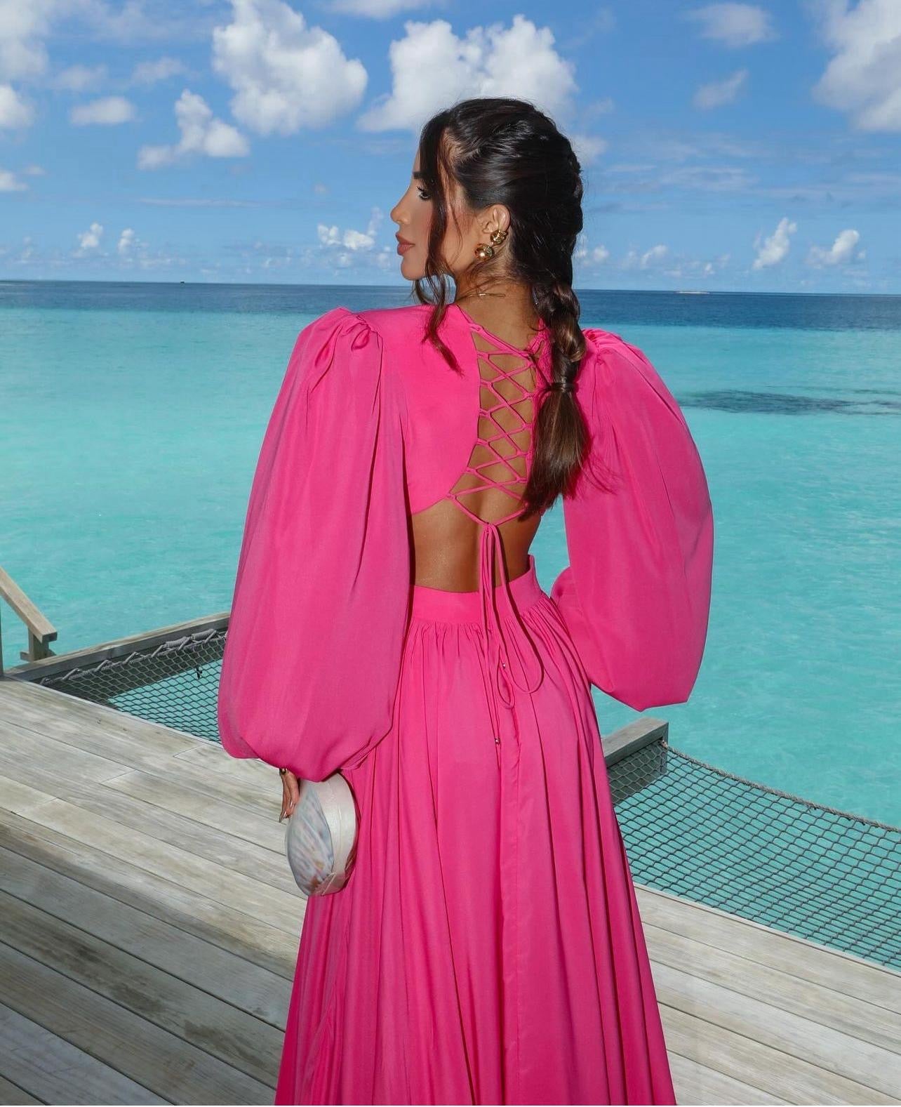 Closet Deluxe - Dress Long Chiffon Cuttout Sides