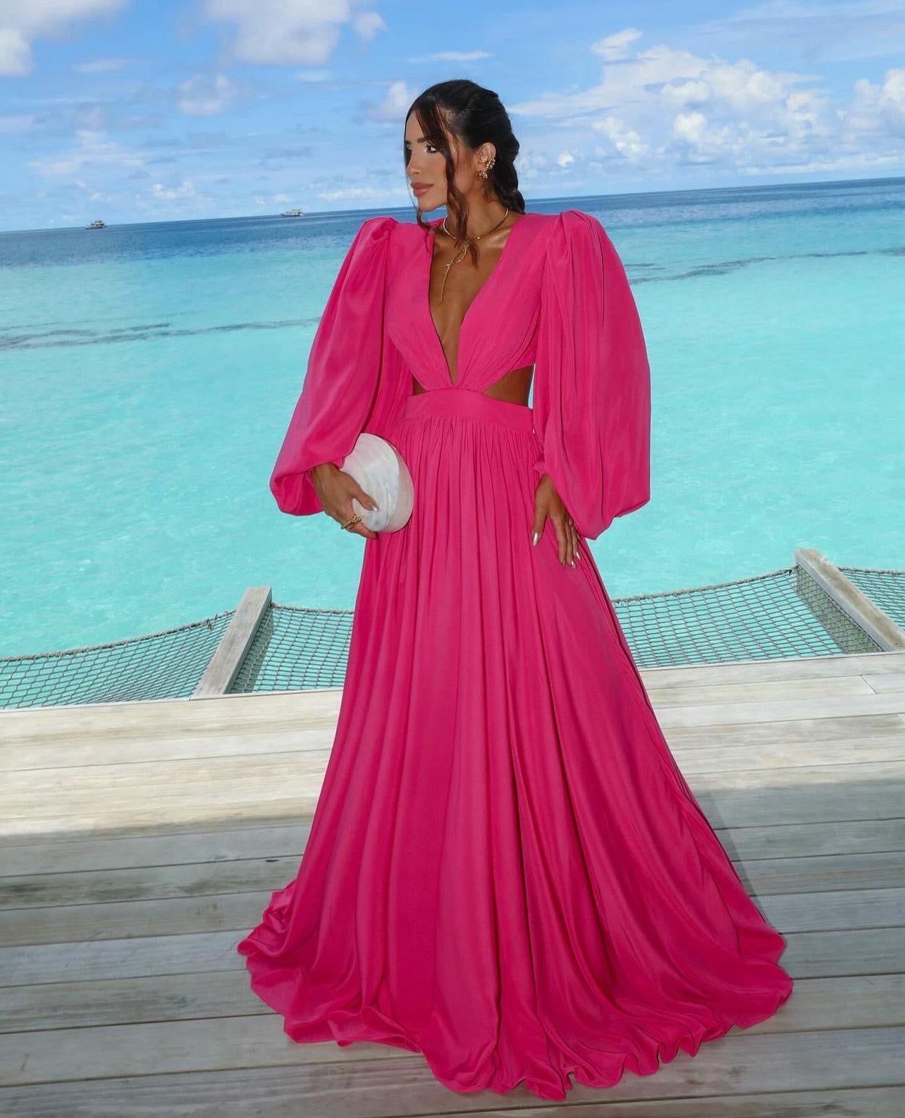 Closet Deluxe - Dress Long Chiffon Cuttout Sides
