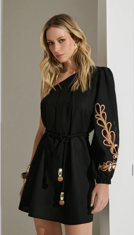 Isa Paes - Short Dress w/ Rechilieu Sleeves