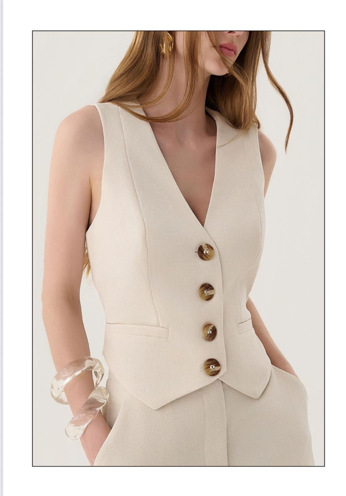 Lore - Top/Shorts Cordon Set Back Detail