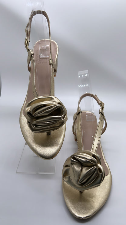 Bfb - Flat Sandals Square Heels w Golden Flower