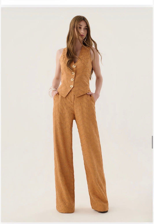 Lore - Oasis Embroidered Vest/Pants Set