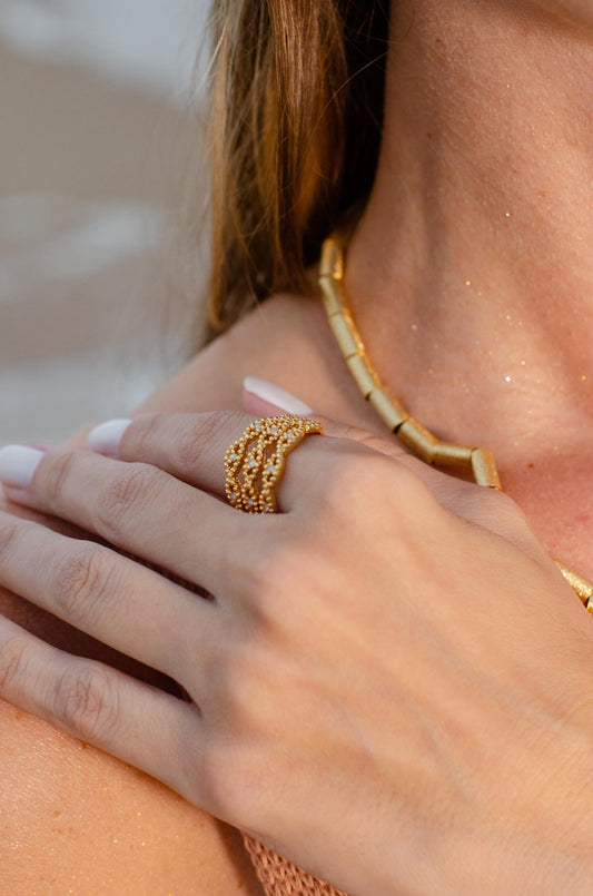 Nuria - Gold Wave Ring