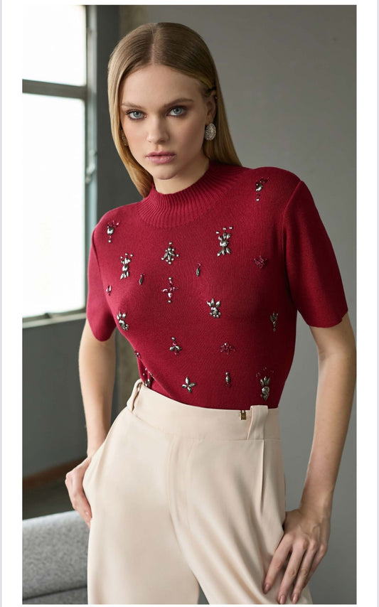 Isa Paes - Embroidered Knit Blouse Collar