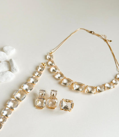 Nuria - Crystal Sparkle Necklace