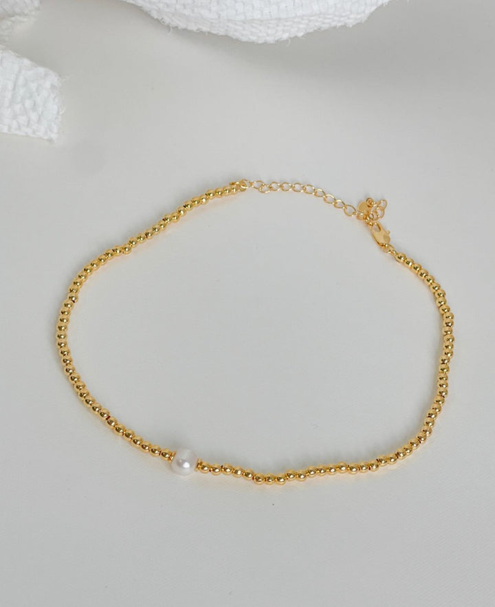 Nuria - Golden Necklace w/ Pearl