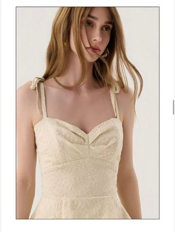 Lore - Longline Top with Oasis Detail