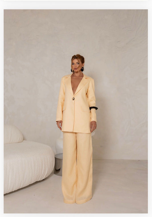 Closet Deluxe - Suit Set w/ Circle Buttons