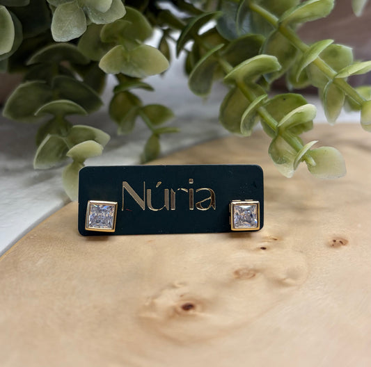 Nuria - Large Square Gold Stud