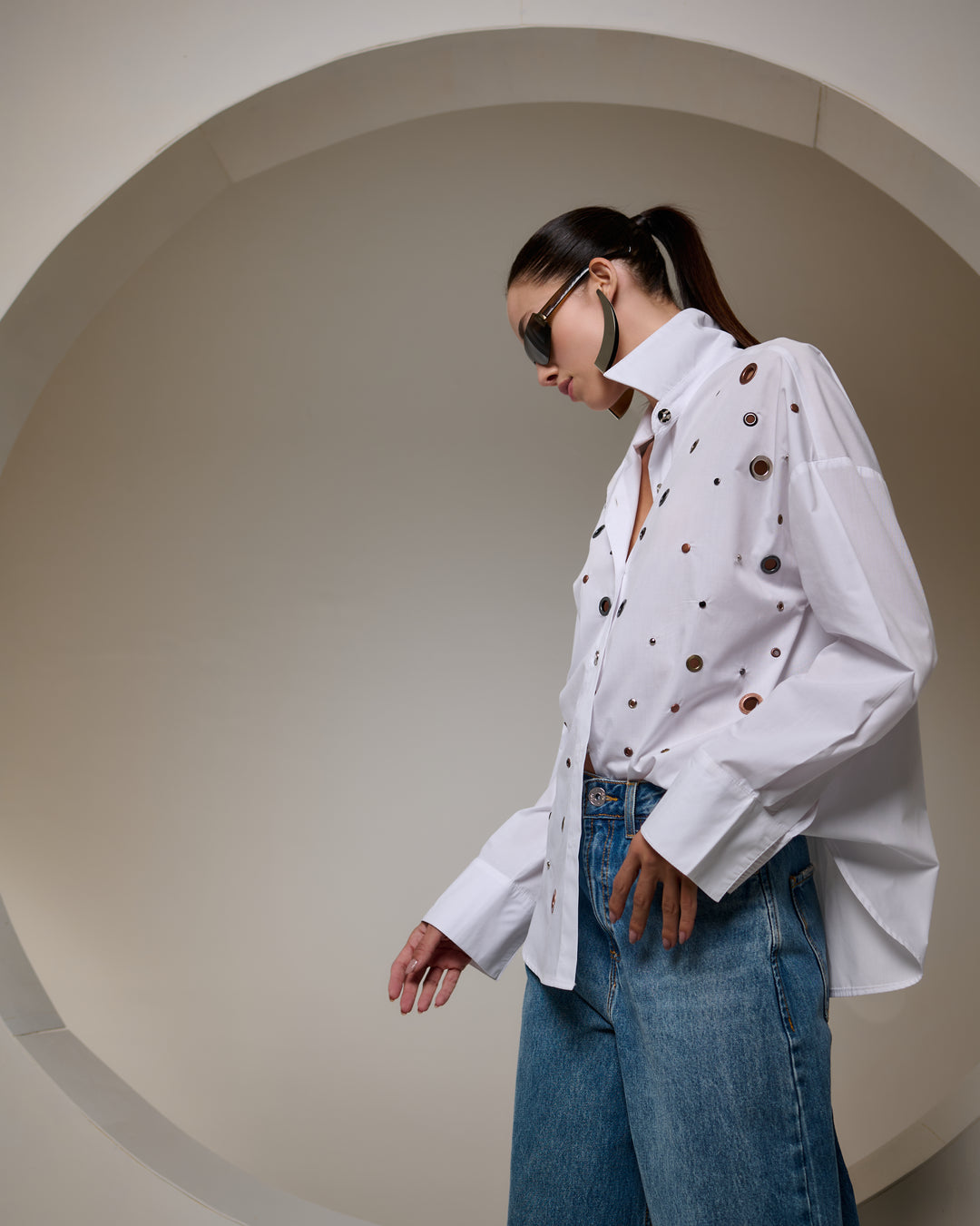 Bfly - Camisa Básica com Ilhoses