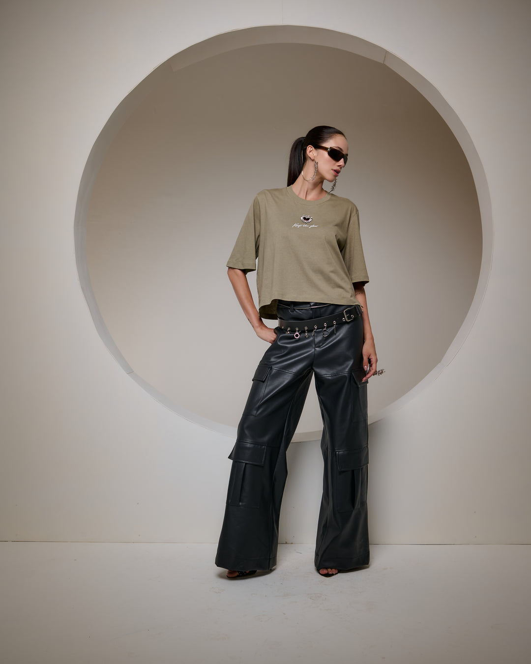 Bfly - Cropped T-Shirt with Hollow Heart