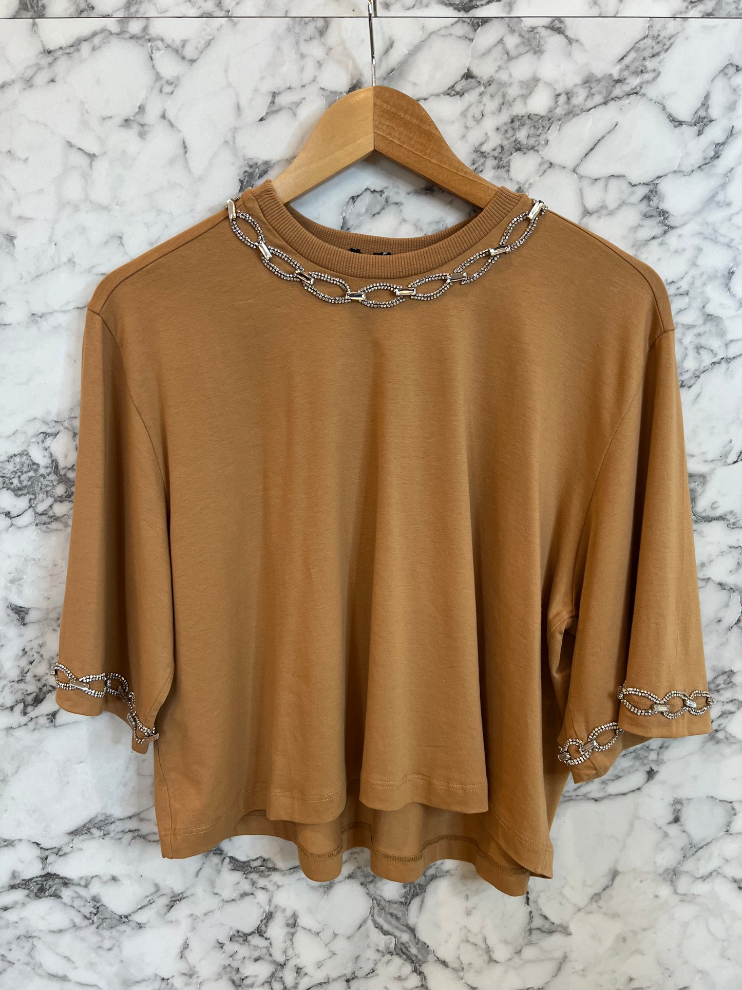 Caos - Rhinestone Embroidered Cropped Top with Collar and Sleeves