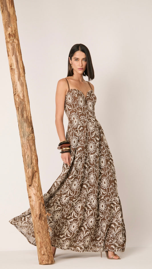 Isa Paes - Long Layered Dress