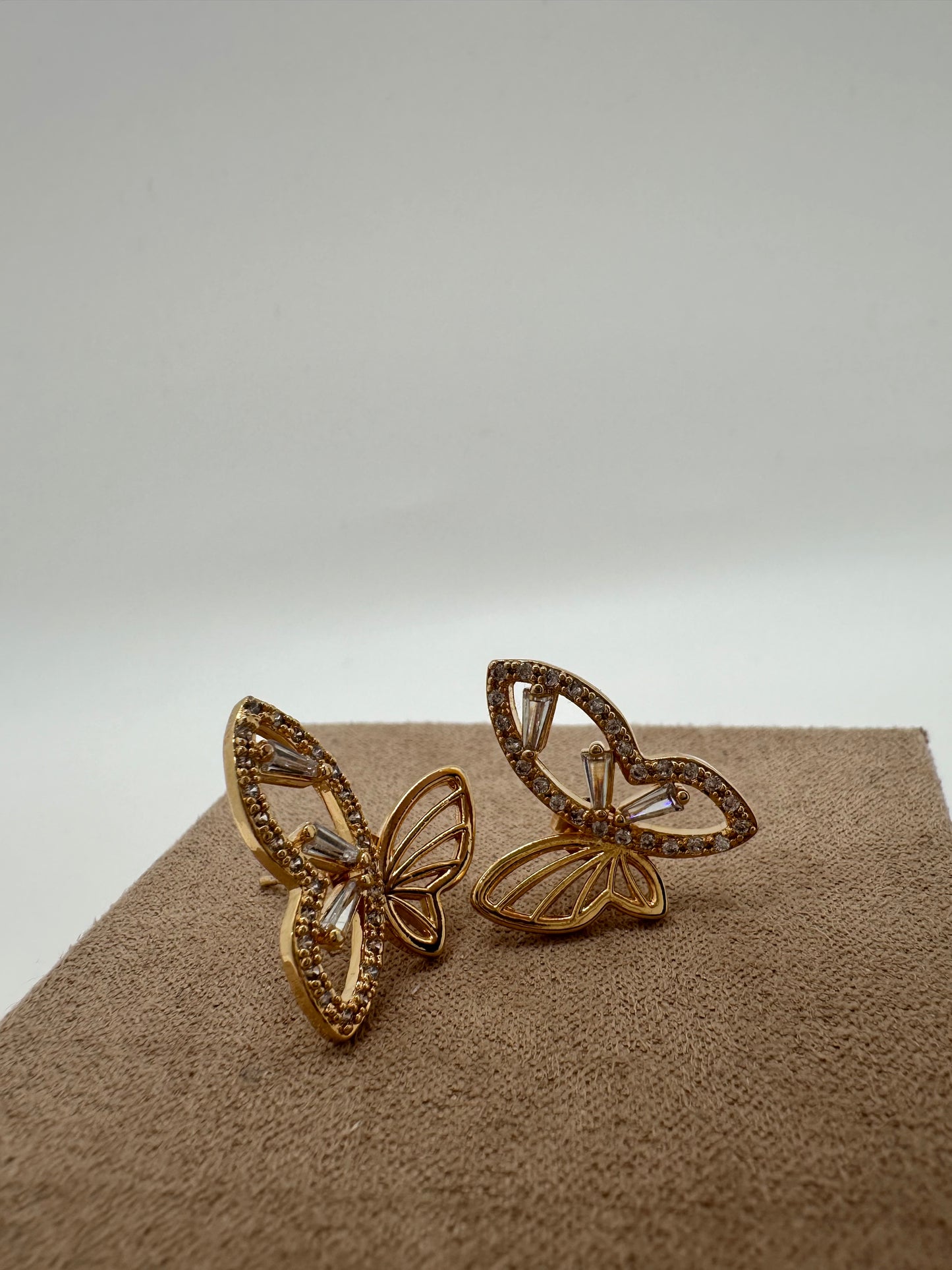 Small Butterfly Earring w/ Rhinestones
