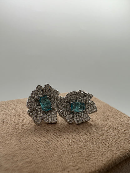 Small Silver Earring w/ Rhines. and Stone