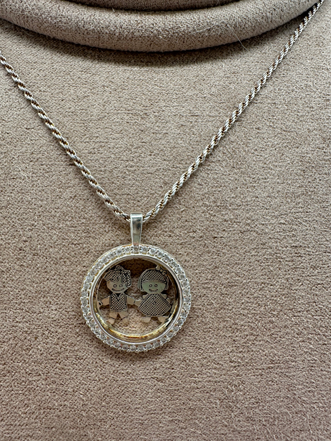 Nuria - Silver Mandala Sons Necklace