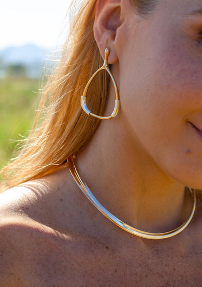 Nuria - Triangle Earrings w/ Ring