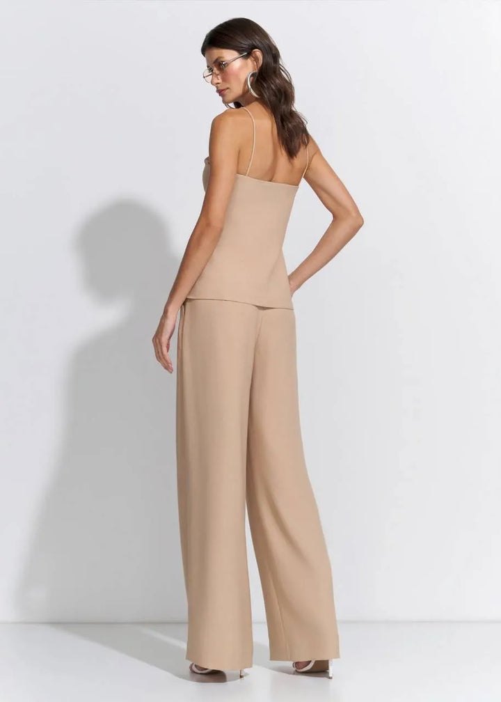 Lore - Conjunto de Blusa com Fenda e Calças de Crepe